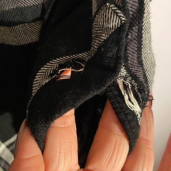 Rails Women's size Small Black White Plaid Flannel Button Down Long Sleeve Shirt - Picture 8 of 8